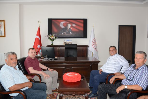 Belediye Başkanı Yılmaz TOZAN ve Belediye Meclis Üyeleri Kaymakamımız Mustafa GÖRMÜŞ’e ‘Hayırlı Olsun’ ziyaretinde bulundu